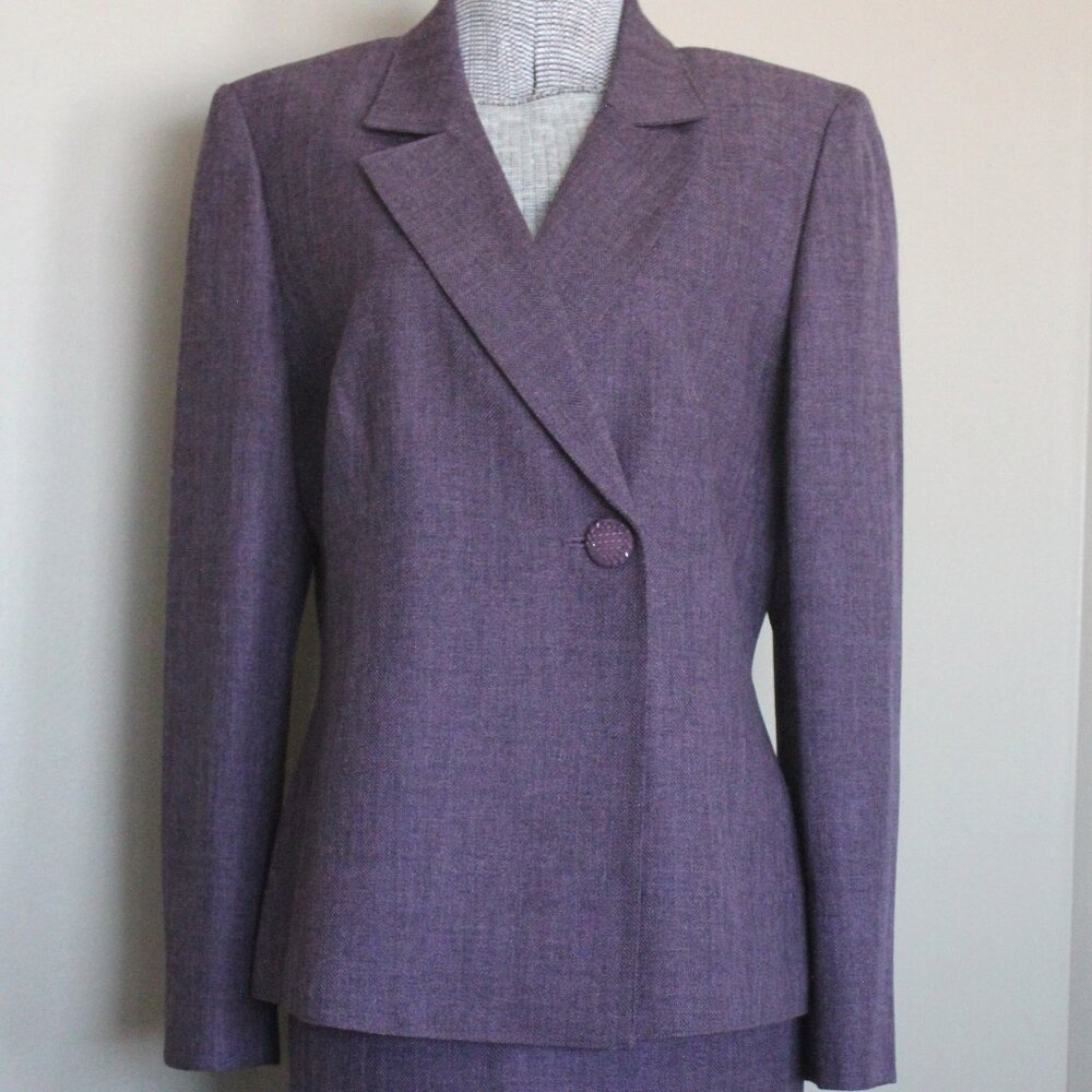 Le Suit skirt suit, size 8, purple.